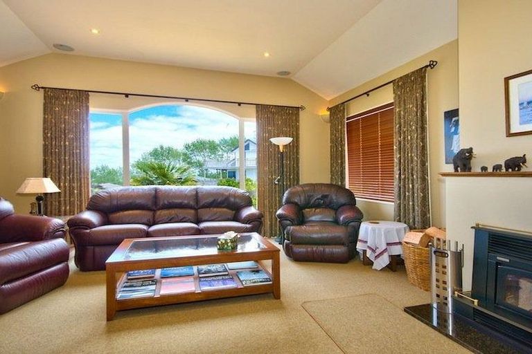 Photo of property in 24 Brampton Road, Snells Beach, 0920