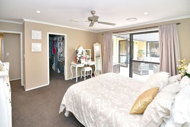 Photo of property in 8a Astrolabe Place, Gulf Harbour, Whangaparaoa, 0930