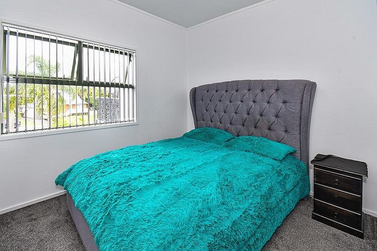 Photo of property in 14 Lowburn Place, Clover Park, Auckland, 2019