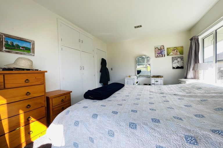 Photo of property in 272 Burwood Road, Burwood, Christchurch, 8083