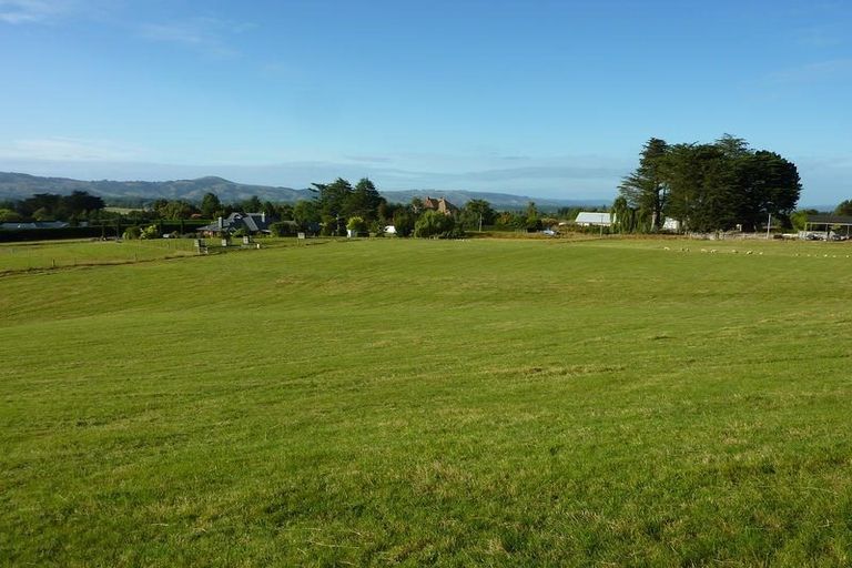 Photo of property in 18 Tirohanga Road, North Taieri, Mosgiel, 9092