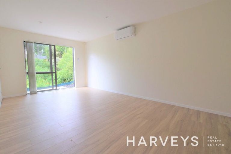 Photo of property in 71a Fruitvale Road, New Lynn, Auckland, 0600