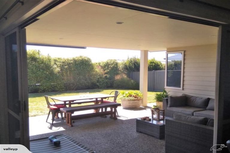 Photo of property in 19 Karoola Place, Havelock North, 4130