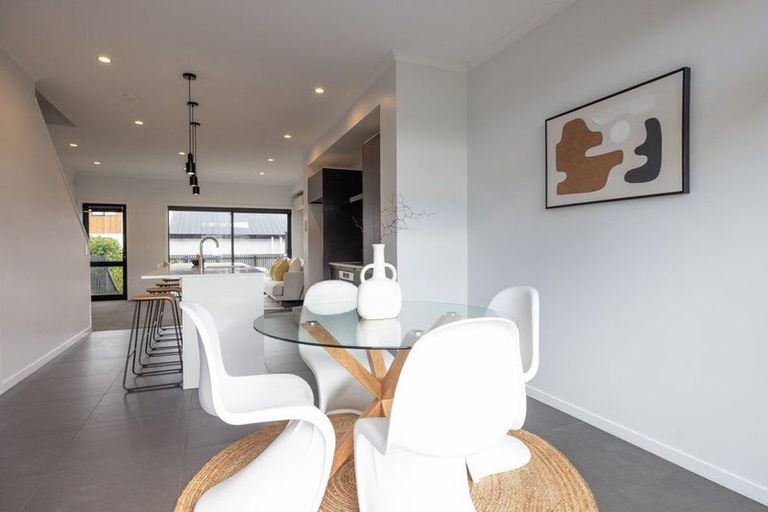 Photo of property in 10 Alexander Willis Crescent, Hobsonville, Auckland, 0616