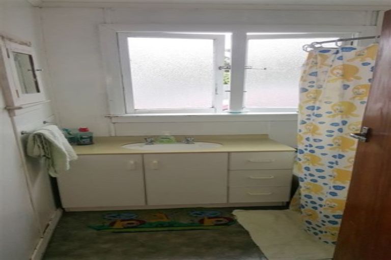 Photo of property in 18 Exeter Street, Waimate, 7924