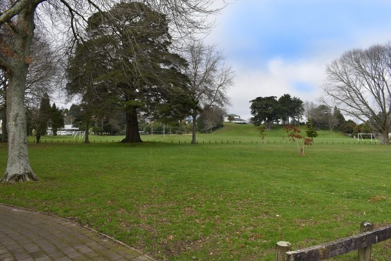 Photo of property in 1/13 Bleakley Place, Hillcrest, Hamilton, 3216