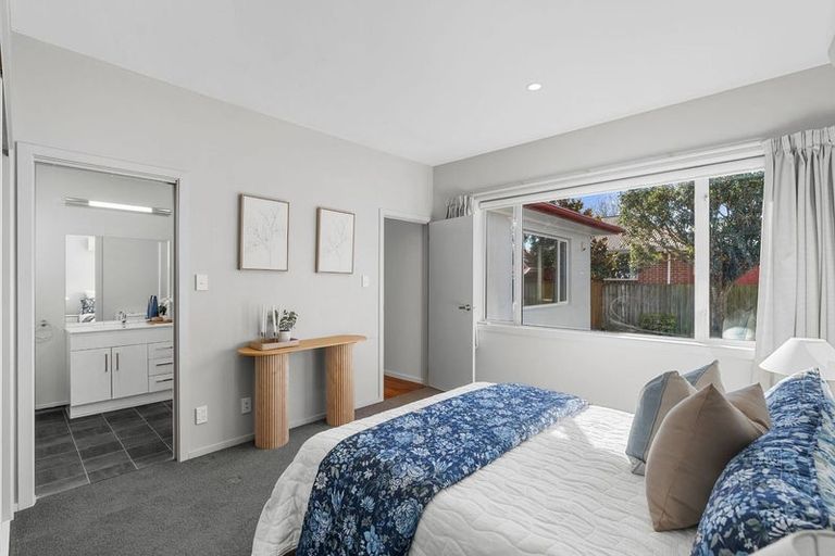 Photo of property in 5 Nortons Road, Avonhead, Christchurch, 8042