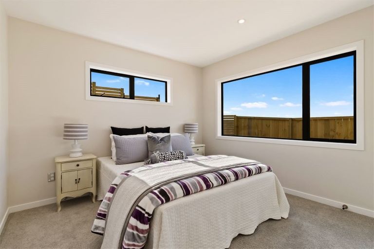 Photo of property in 7 Eric Gifford Drive, Ranui, Auckland, 0612