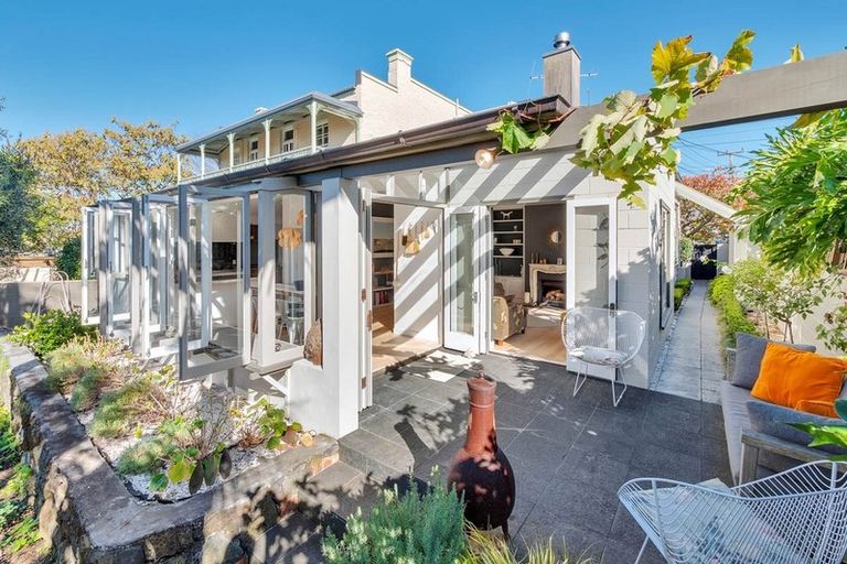 Photo of property in 26 Church Street, Devonport, Auckland, 0624