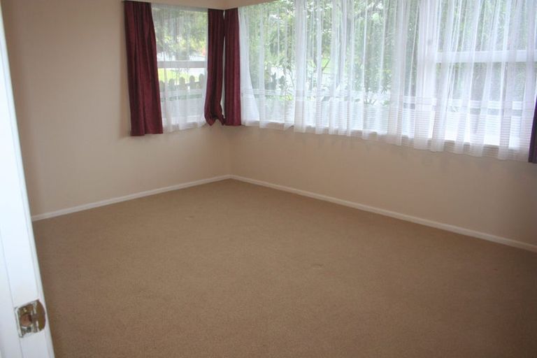 Photo of property in 1 Lynn Road, Bayview, Auckland, 0629