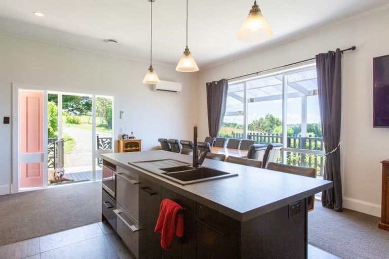 Photo of property in 133 Adelaide Road, Dannevirke, 4930