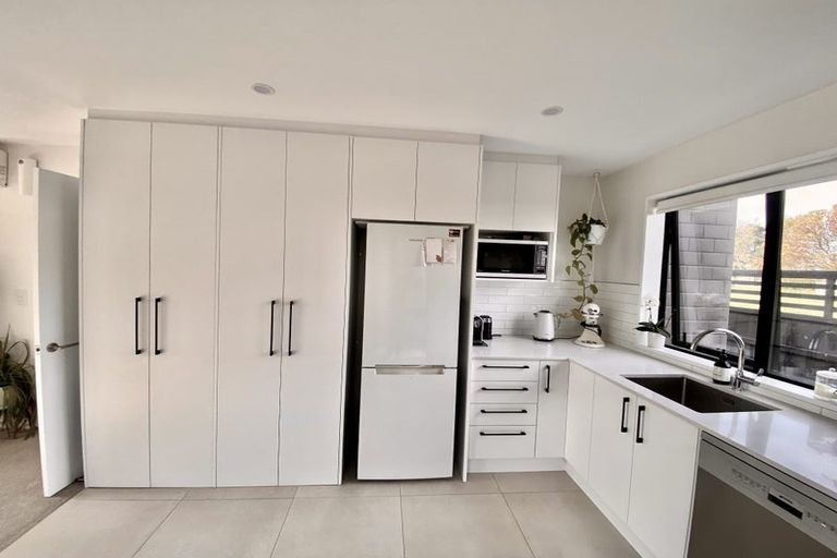 Photo of property in 27 Piripiri Place, Broomfield, Christchurch, 8042