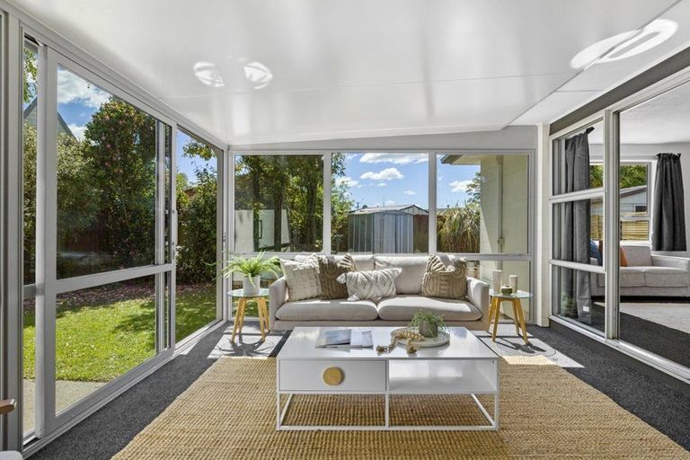 Photo of property in 47 Oakley Crescent, Hornby, Christchurch, 8042