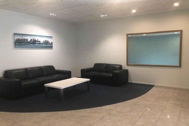 Photo of property in Terrace Tower Apartments, 5b/126 The Terrace, Wellington Central, Wellington, 6011