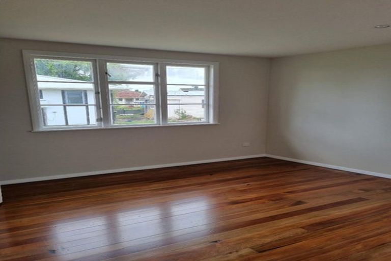 Photo of property in 82 Vine Street, Mangere East, Auckland, 2024