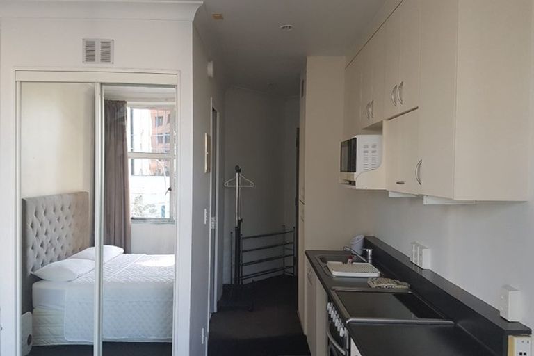 Photo of property in Terrace Garden Apartments, 2h/120 The Terrace, Wellington Central, Wellington, 6011