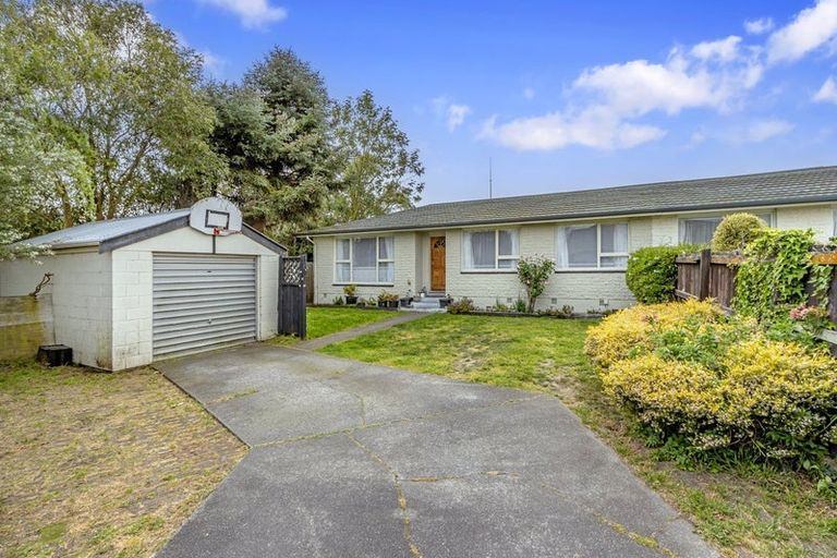 Photo of property in 9b Jade Place, Parklands, Christchurch, 8083