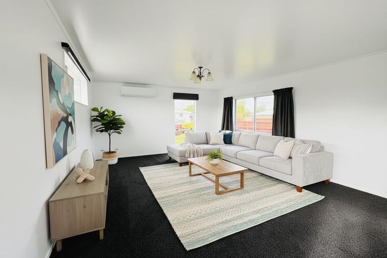 Photo of property in 43 Acacia Street, Kelvin Grove, Palmerston North, 4414