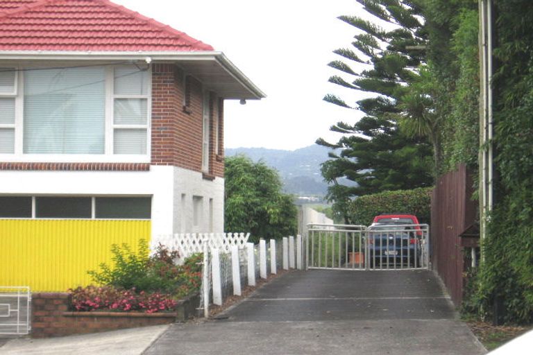 Photo of property in 8 Swanson Road, Henderson, Auckland, 0610