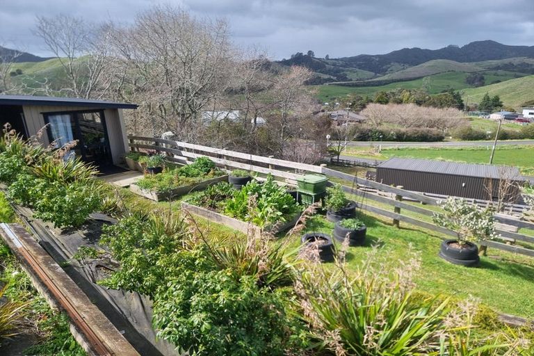 Photo of property in 213 Kimihia Road, Huntly, 3771