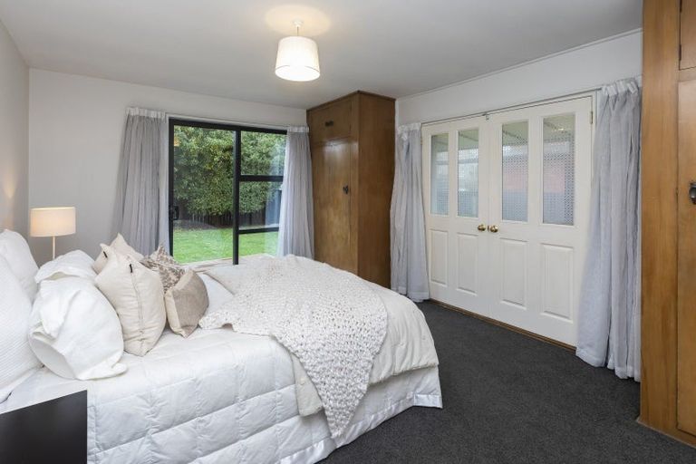 Photo of property in 1/1 Greers Road, Ilam, Christchurch, 8041