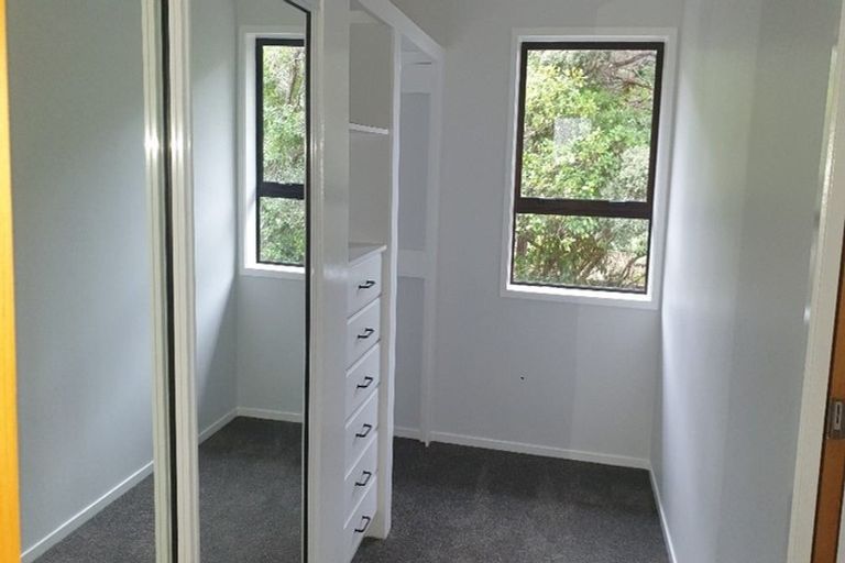Photo of property in 2/30 Manly Esplanade, Browns Bay, Auckland, 0630