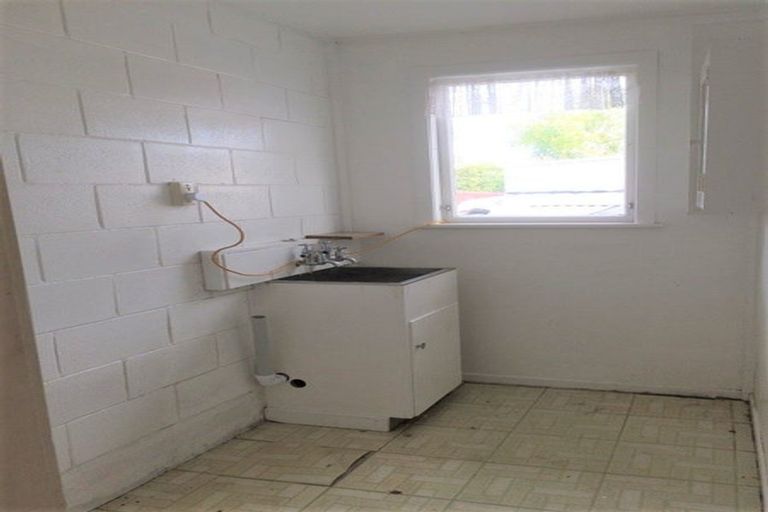 Photo of property in 40 Karaka Crescent, Levin, 5510