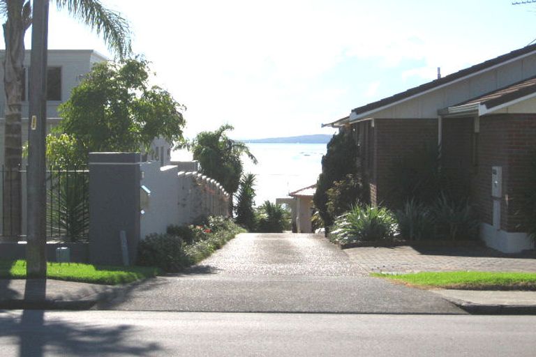 Photo of property in 2/37 Takutai Avenue, Half Moon Bay, Auckland, 2012