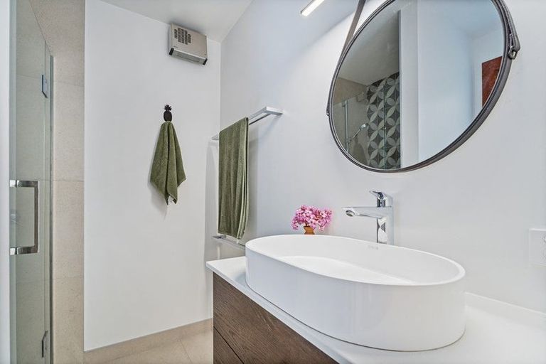 Photo of property in 1 Summer Lane, Tairua, 3508