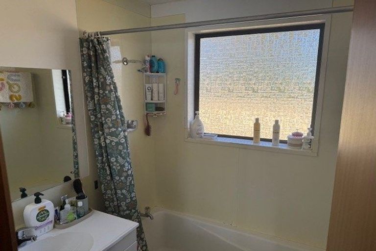 Photo of property in 76 Queenspark Drive, Parklands, Christchurch, 8083