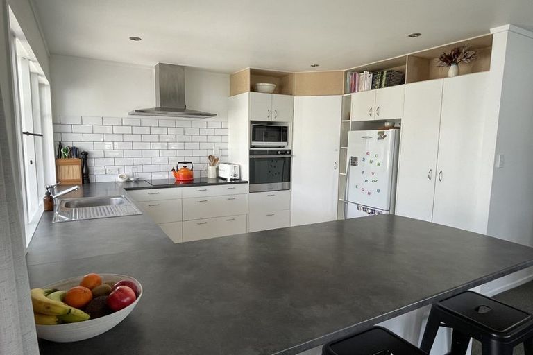 Photo of property in 18 Richmond Street, Cambridge, 3434