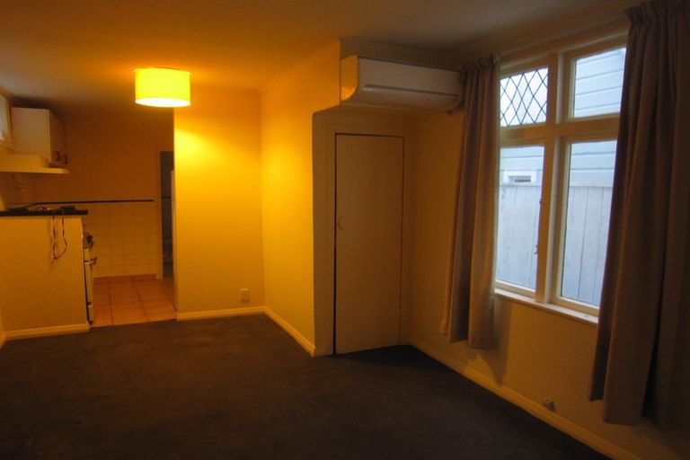 Photo of property in 4 Tutchen Avenue, Mount Victoria, Wellington, 6011