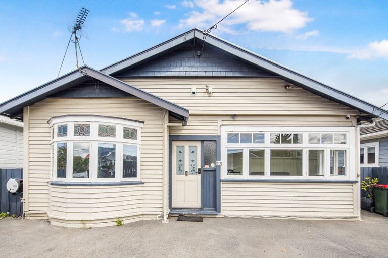 Photo of property in 202 Coutts Street, Rongotai, Wellington, 6022