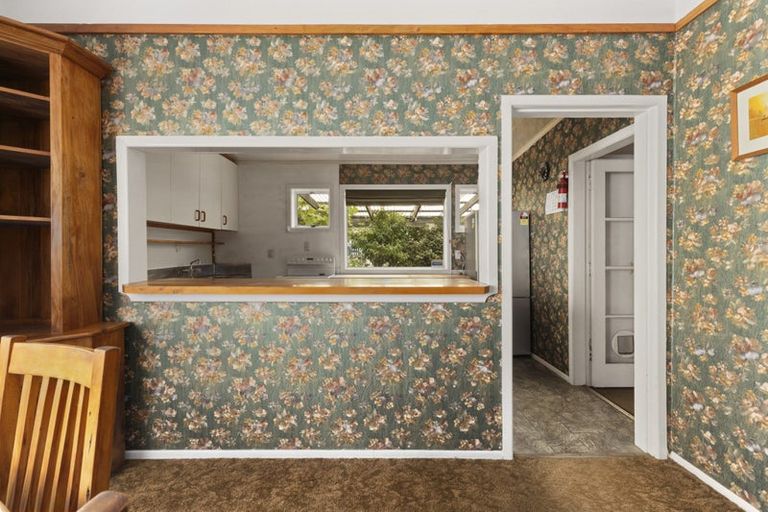 Photo of property in 52 Freyberg Street, Lyall Bay, Wellington, 6022