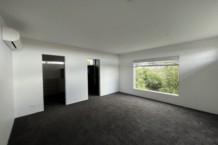 Photo of property in 451 East Coast Road, Murrays Bay, Auckland, 0630
