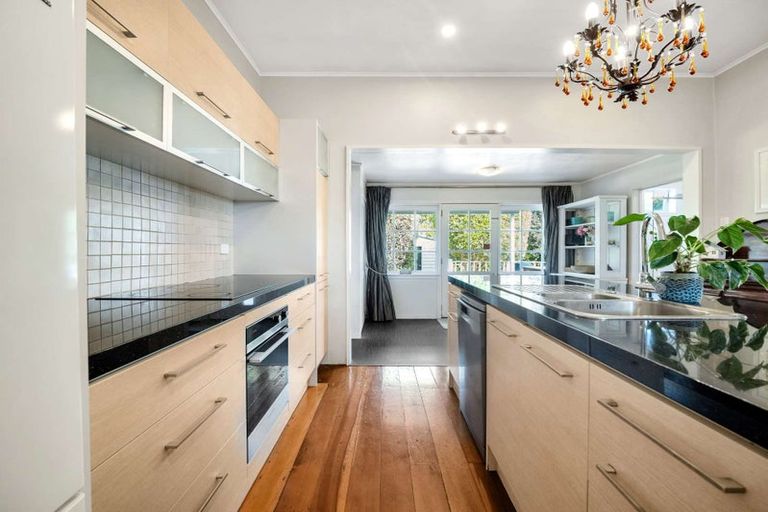 Photo of property in 97 Queen Street, Waiuku, 2123