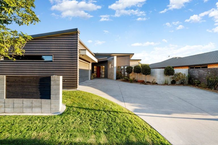 Photo of property in 62 Palliser Drive, Huntington, Hamilton, 3210