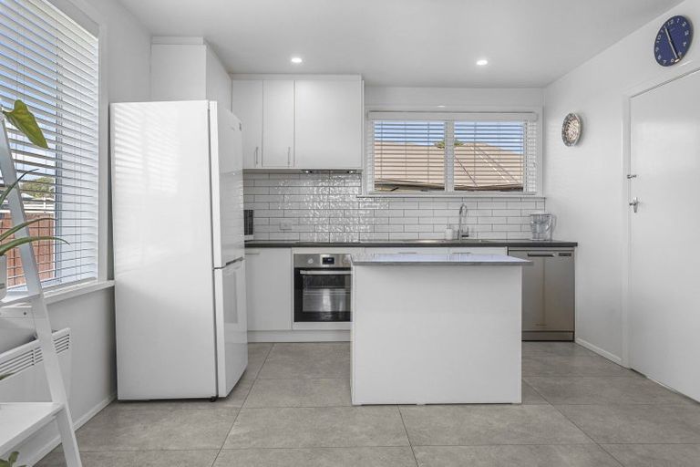 Photo of property in 3/211 Aldwins Road, Phillipstown, Christchurch, 8062