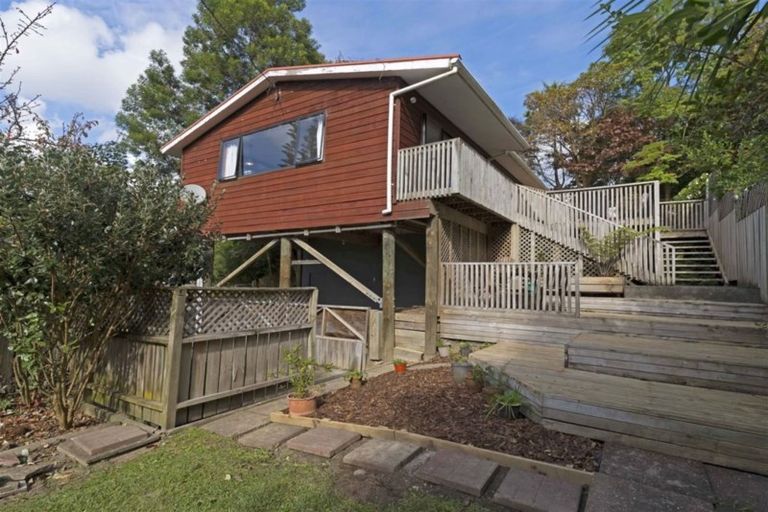 Photo of property in 2/4 James Scott Place, Te Atatu South, Auckland, 0602