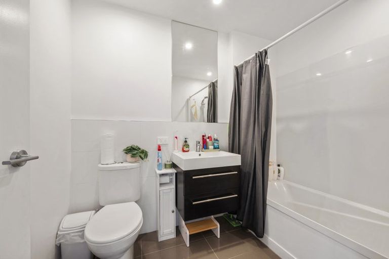 Photo of property in 8/24 Princess Terrace, Newtown, Wellington, 6021