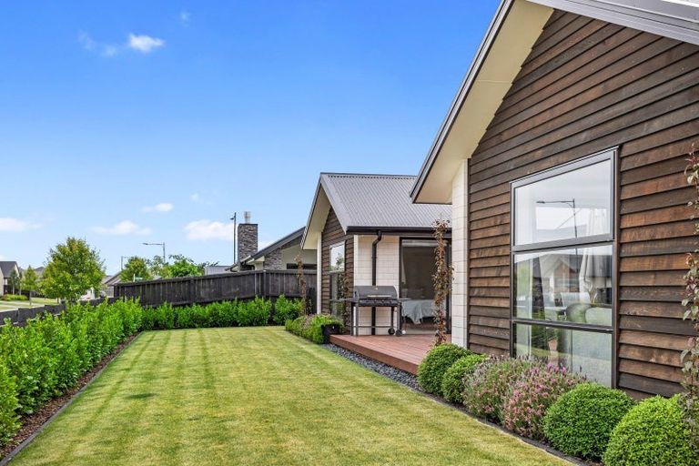 Photo of property in 2 Valour Drive, Rangiora, 7400