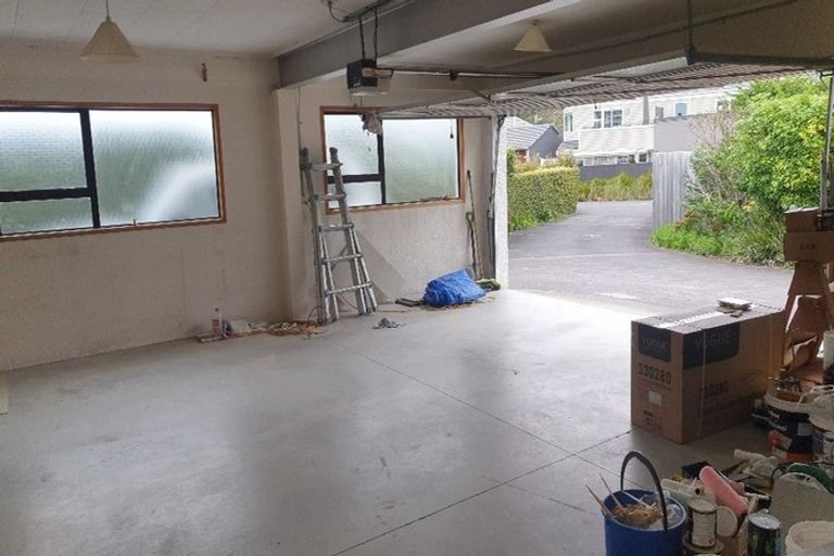 Photo of property in 2/30 Manly Esplanade, Browns Bay, Auckland, 0630