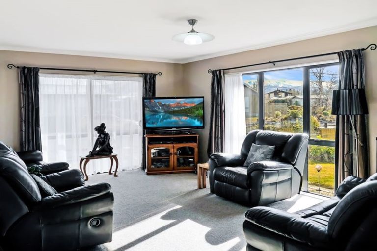 Photo of property in 2 Glencairn Road, Twizel, 7901