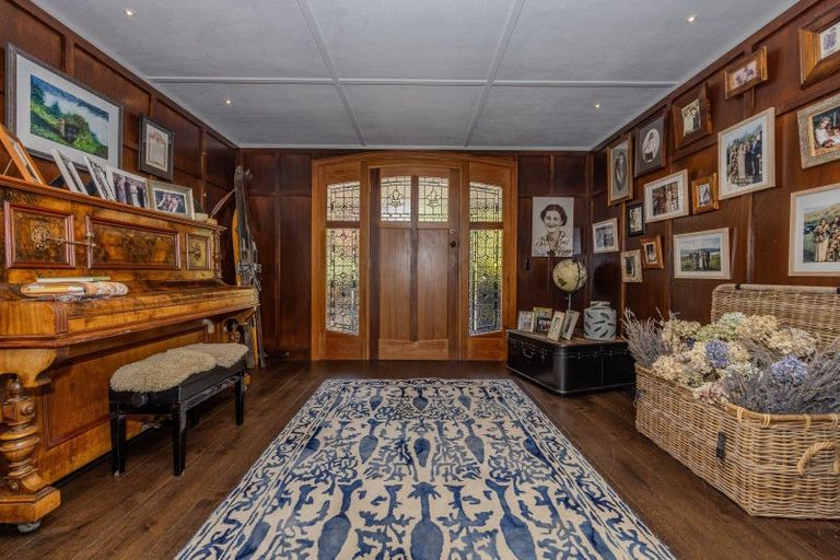 Photo of property in 270 Beacon Point Road, Wanaka, 9305