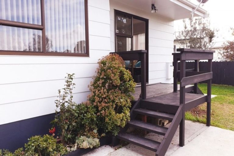 Photo of property in 1/397 Roscommon Road, Clendon Park, Auckland, 2103