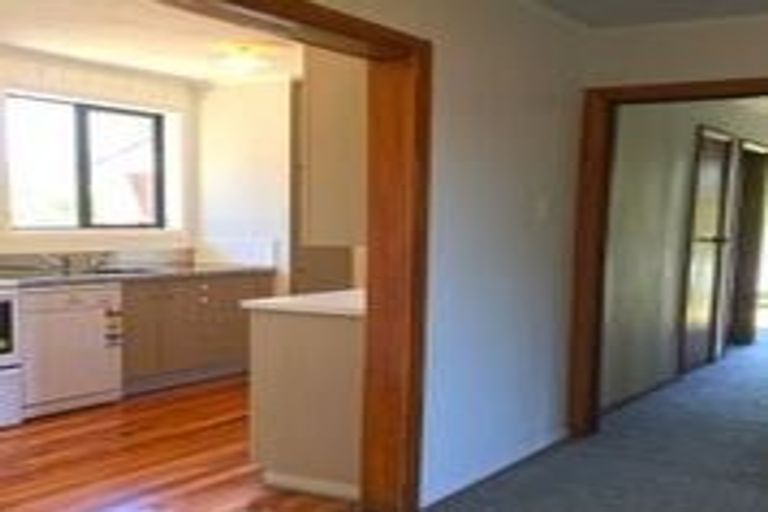 Photo of property in 30 Auburn Avenue, Upper Riccarton, Christchurch, 8041