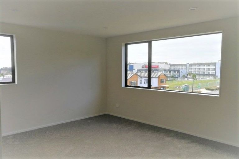 Photo of property in 44 Seafarer Crescent, Stanmore Bay, Whangaparaoa, 0932