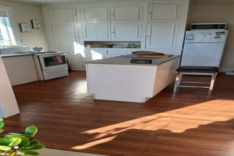 Photo of property in 2/12 Hewitts Road, Merivale, Christchurch, 8014