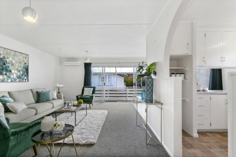 Photo of property in 321a Wellington Road, Wainuiomata, Lower Hutt, 5014