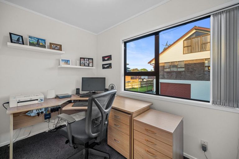 Photo of property in 21 St Annes Crescent, Wattle Downs, Auckland, 2103